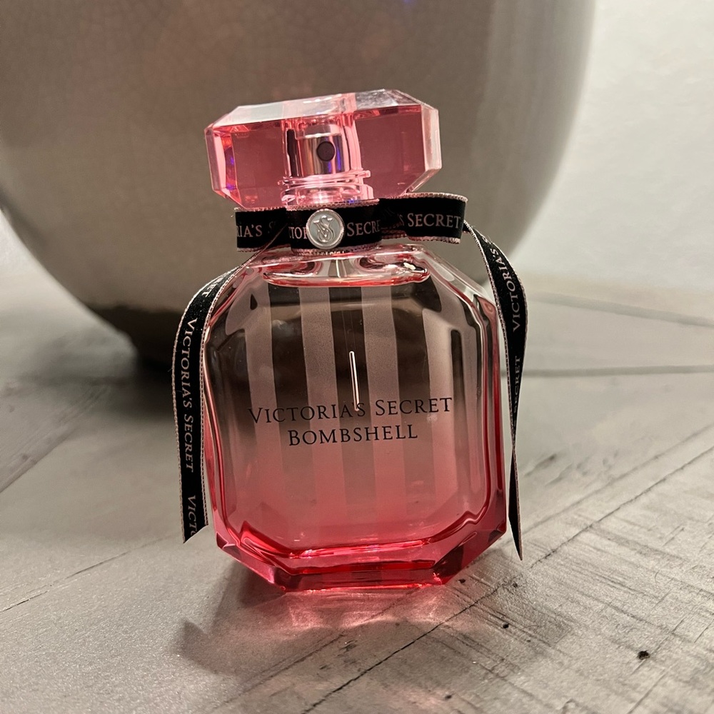 💗 Victoria Secret Bombshell Parfum 50ml😍